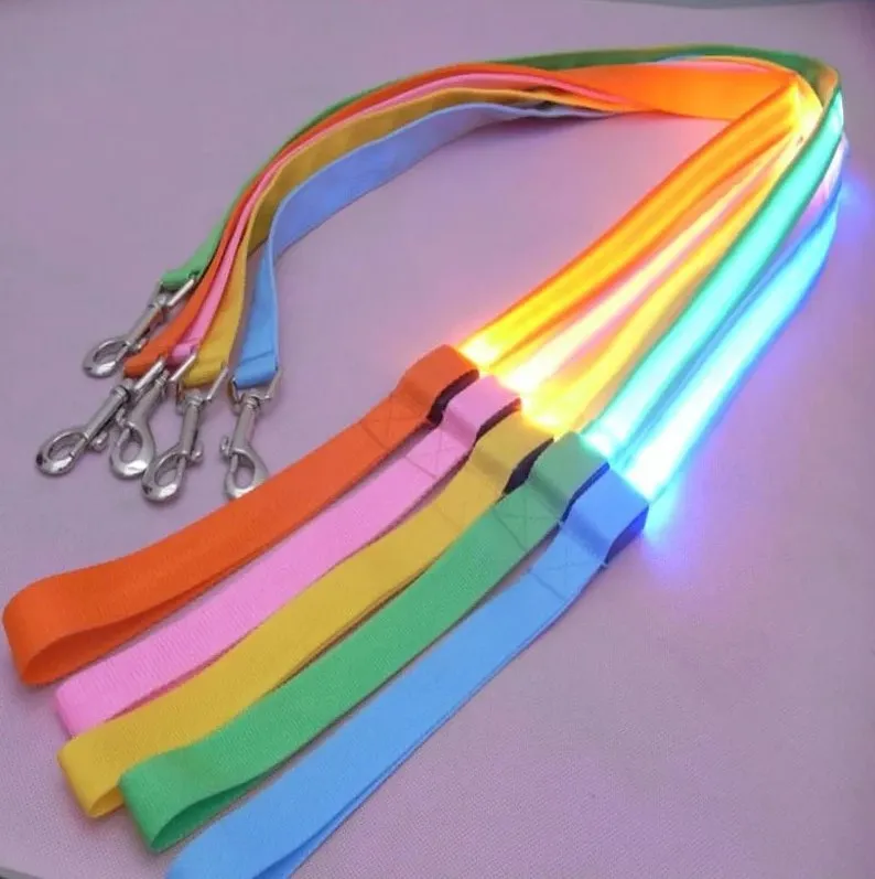 LED Dog Leash Light Up Dog Leash USB Rechargeable Solid Nylon Webbing Glow Safety Standard Pet Leash for Dog Products