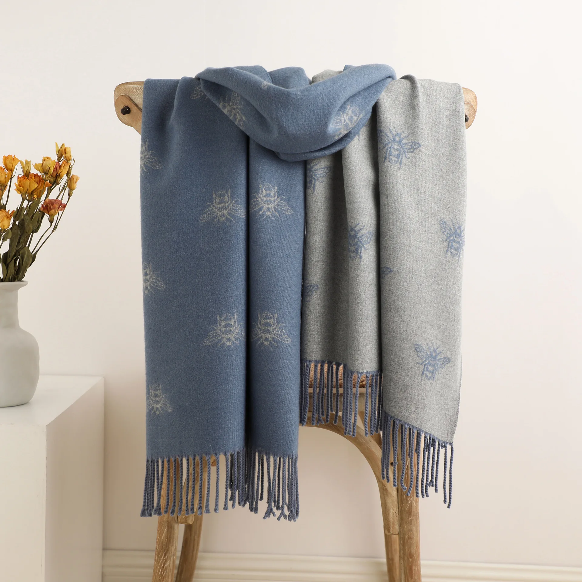 Лидер продаж 2023 двустороннее теплое одеяло для девочек шаль супермягкий зимний теплый шарф из пашмины с бахромой Шмель