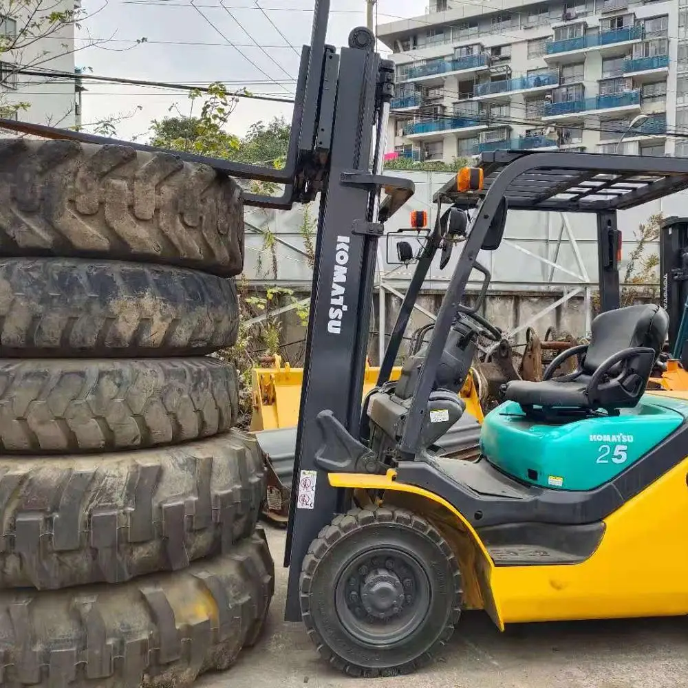 Продажа б/у вилочного погрузчика Komatsu 25/30/40/50 вилочный погрузчик