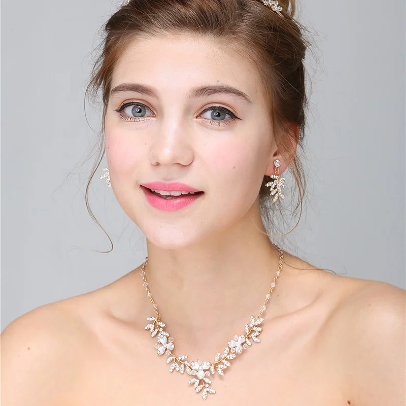 2019 Wholesale Wedding Hair Accessories Crown Handmade Crystal Diamond Necklace Earring Jewelry set For Women