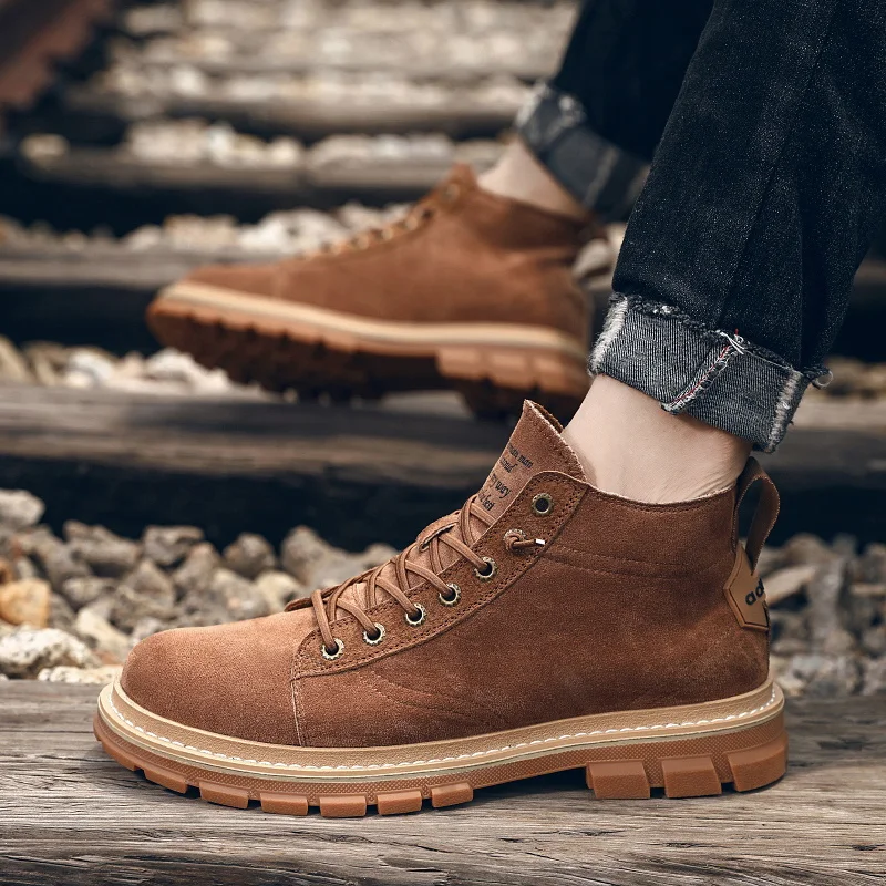 Factory hot sale comfortable martin safety shoes Breathable leather working shoes new fashion casual boots  for men