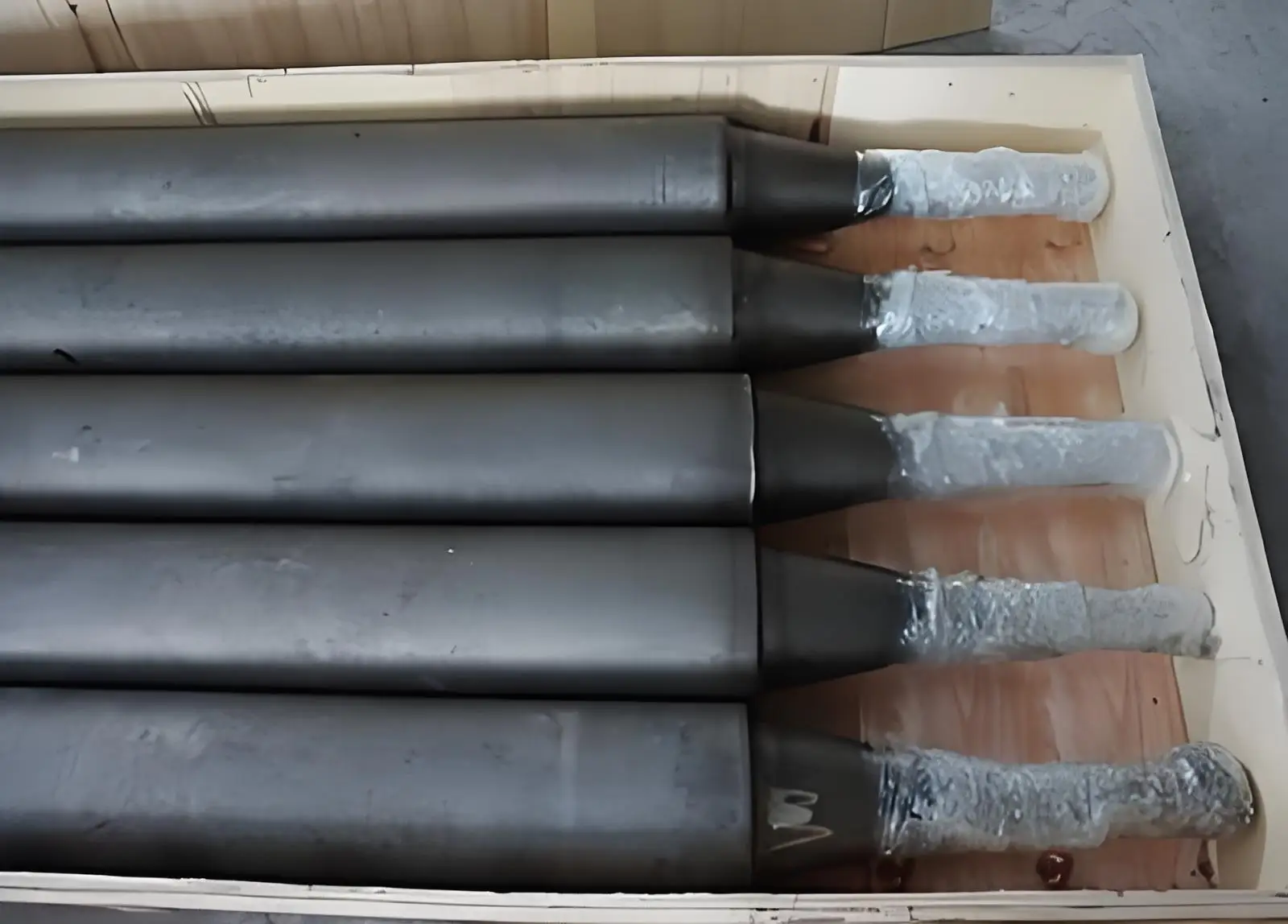 Factory Direct Sale Customized Heat Resistance Furnace Roller in Heat Treatment Furnace and Hot Rolling Mills