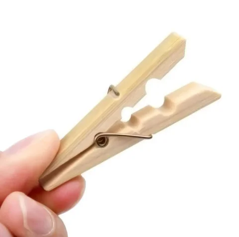 Small Natural Wood Pegs Clothes Peg Wooden Clothespins for Clothes Photo