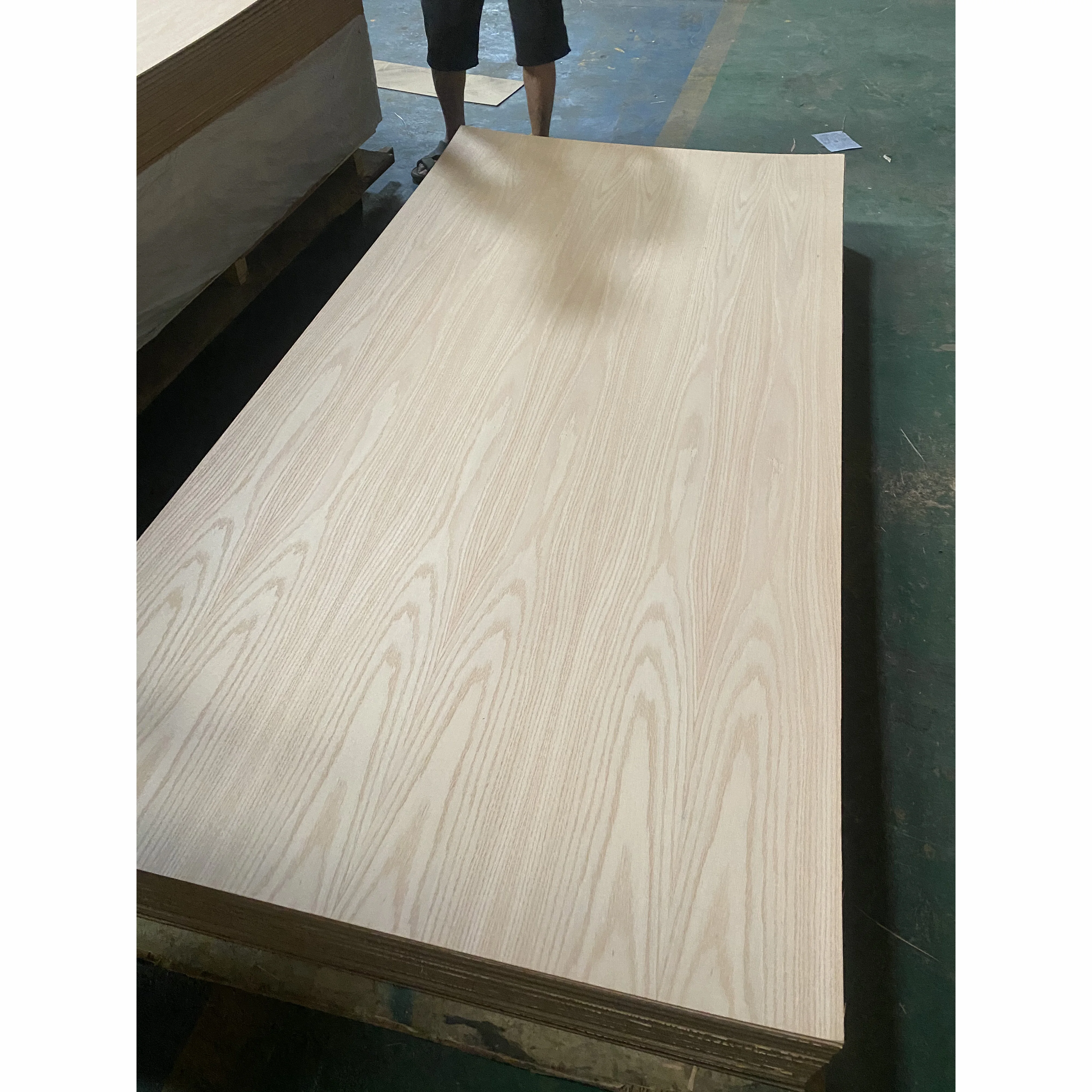 18mm 4x8 Natural Wood Veneers Oak Teak Walnut Cheery Laminated Fancy Plywood with Furniture Grade
