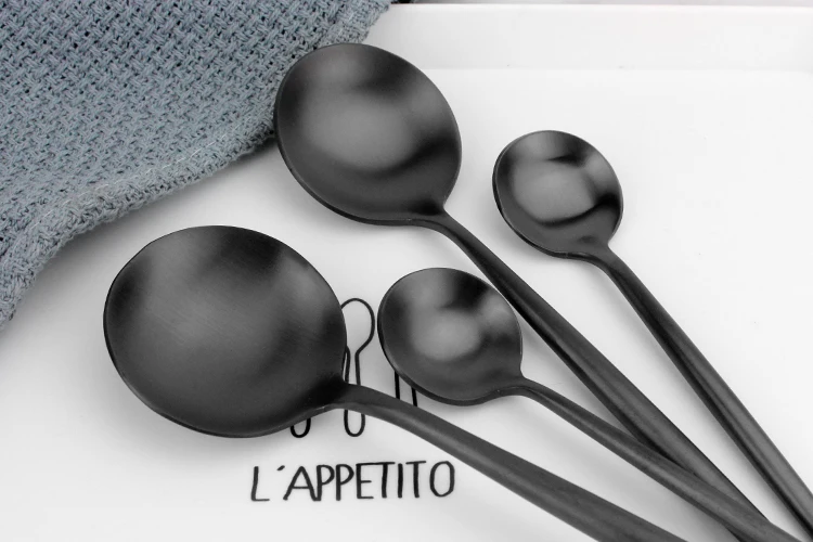 
Hot Selling Back Titanium Plated Cutlery Stainless Steel Flatware Set Table Spoon Fork Knife Silverware for Hotel Wedding 