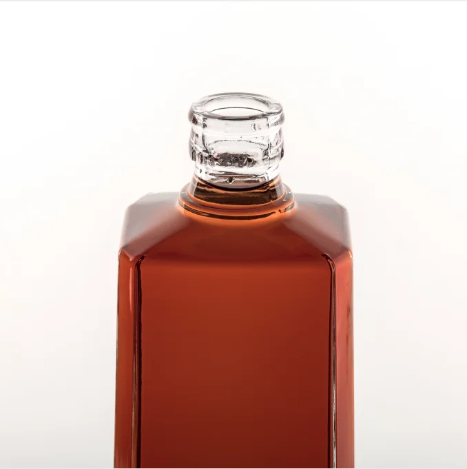 Custom Engraved Empty Spirits Xo Brand Alcohol Whisky 750ml Vodka Glass Bottle for Liquor