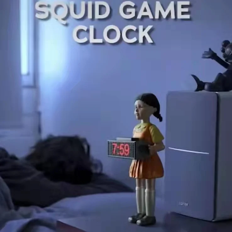2021 New bedroom mechanical fear 123 wooden man squid game clock