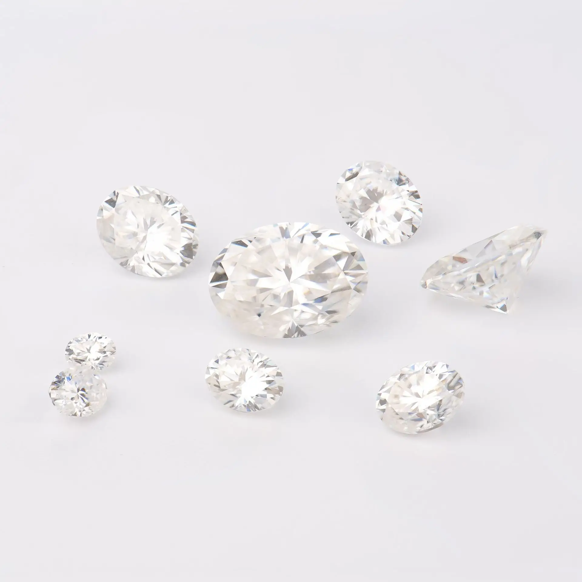 Wholesale multicolored vvs oval cut loose moissanite stone yellow pink gra certified moissanite loose diamond