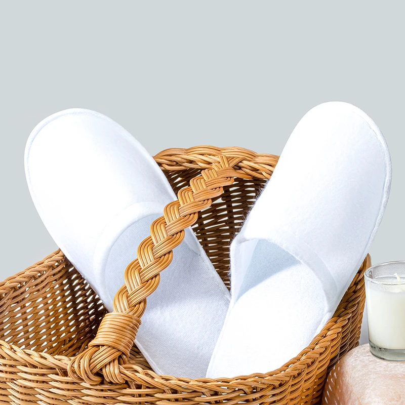 Guangzhou Factory Custom Logo Unisex Hotel Amenities Disposable Slippers