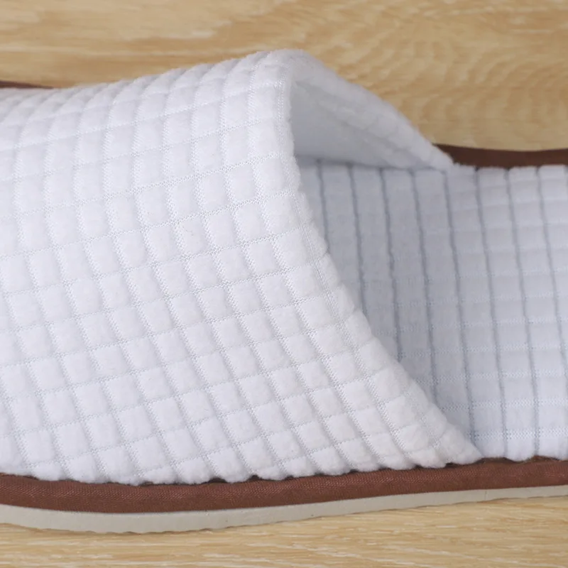 Wholesale Hotel Disposable Sponge Slippers OEM Spa Color Customizable Female Slippers