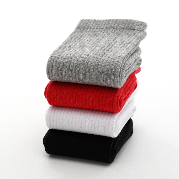 2020 wholesale New socks cheap  high quality men cotton sports socks  100% Cotton black Socks