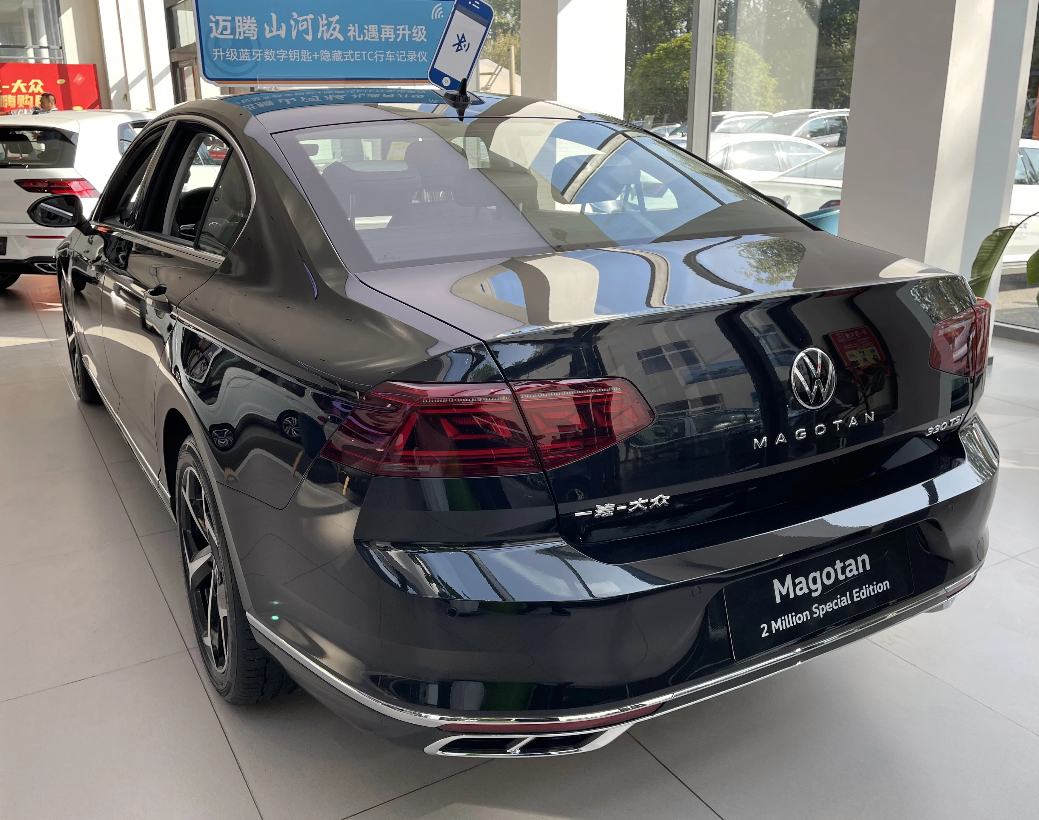 2025 Оптовая продажа VW Volkswagen Magotan 2.0T 186HP Турбодвигатель Высокоскоростной 210 ​​км/ч Роскошный автомобиль для