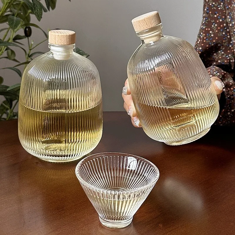 Wholesale High quality 375ml 500ml  Cold extraction glass bottle, sealed Fruit wine bottle, sweet wine coffee bottle