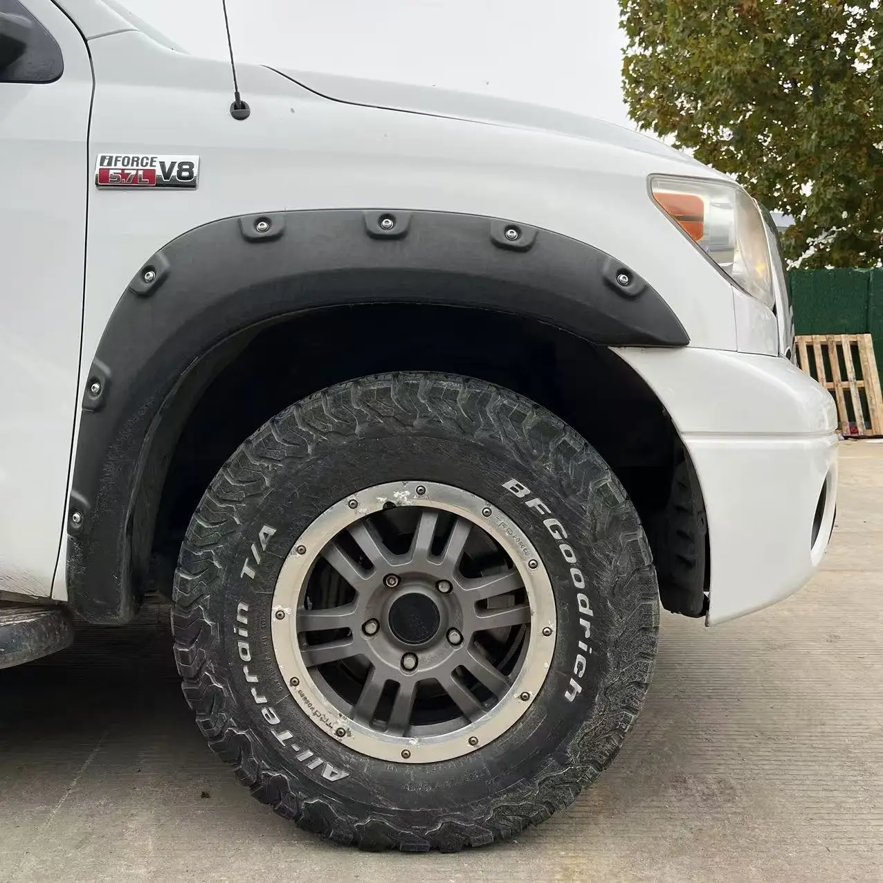 Грузовик Toyota Tantu электрический внедорожник