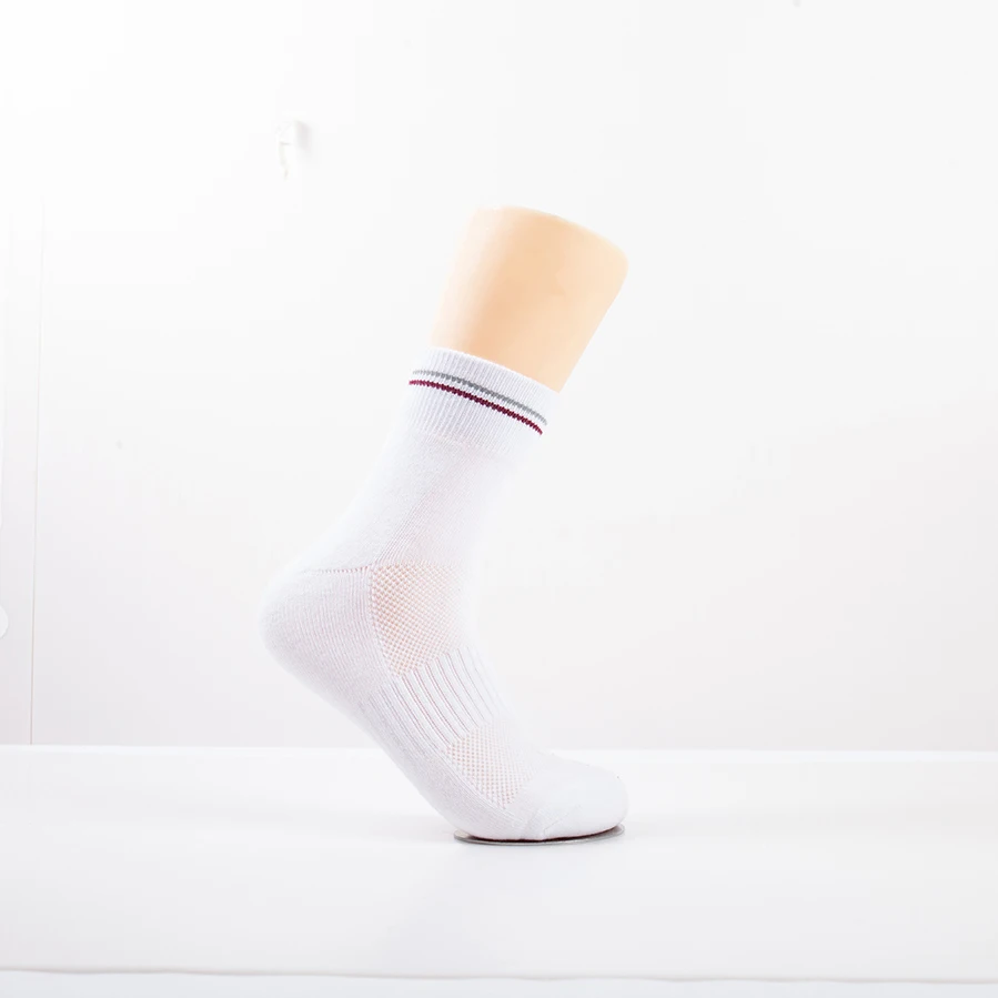 White custom bottom logo athletic workout sock mens breathable cushioned sports socks
