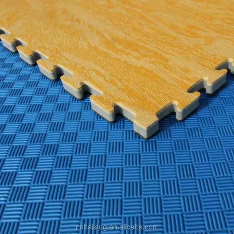 Shamrock Design Kilt Pin