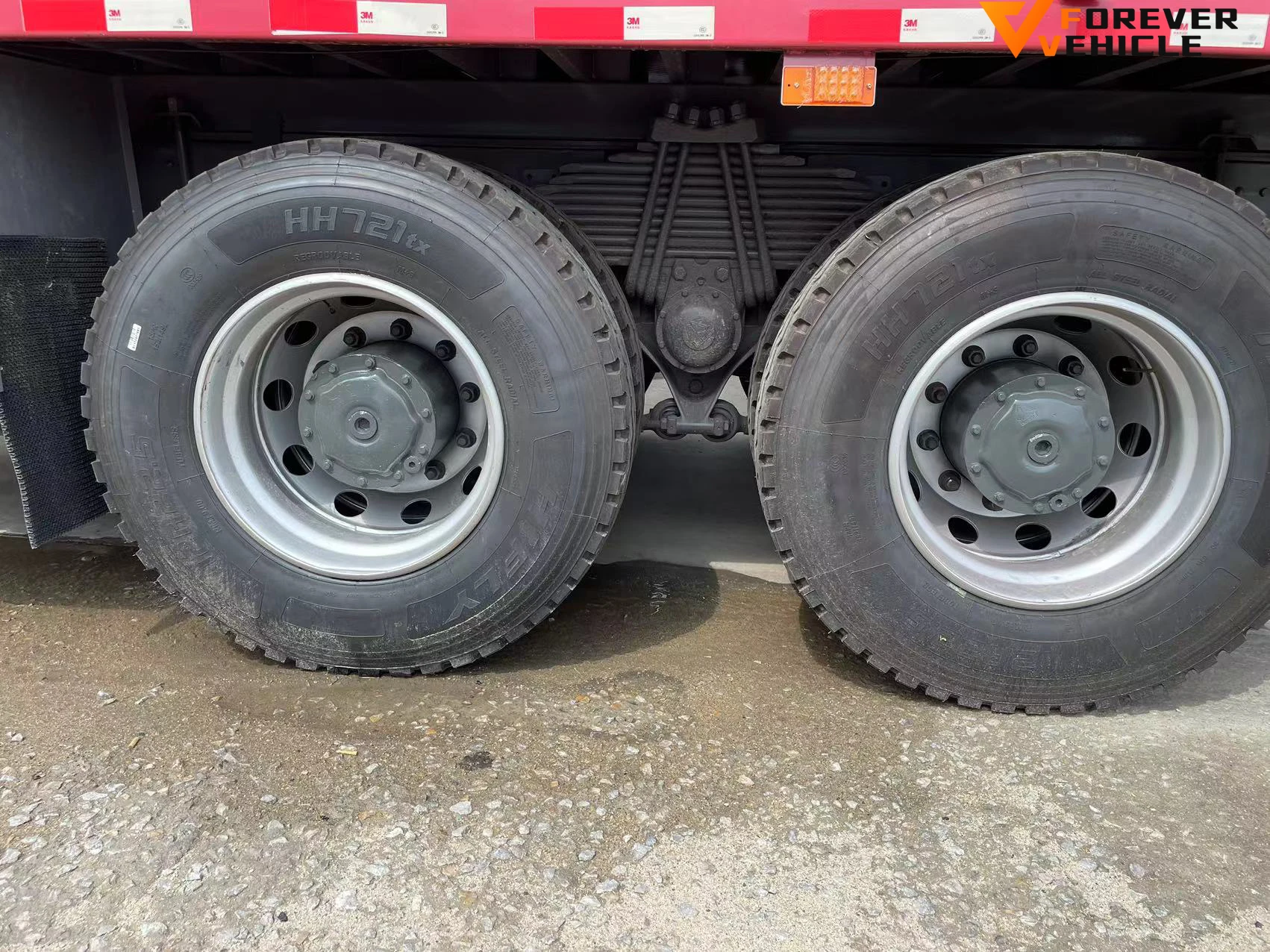 SINOTRUK Used Howo 8x4 Diesel Electric Cargo Truck Manual Transmission Weichai Engine Euro 2 Emission 50T Left Construction