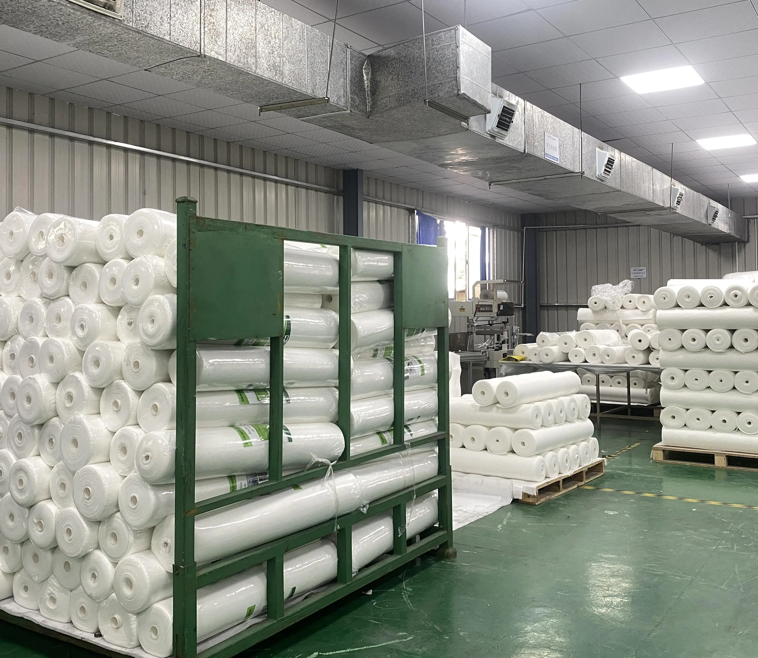 Good quality self-adhesive painter felt with PE film covering fleece roll 1 x 25 m