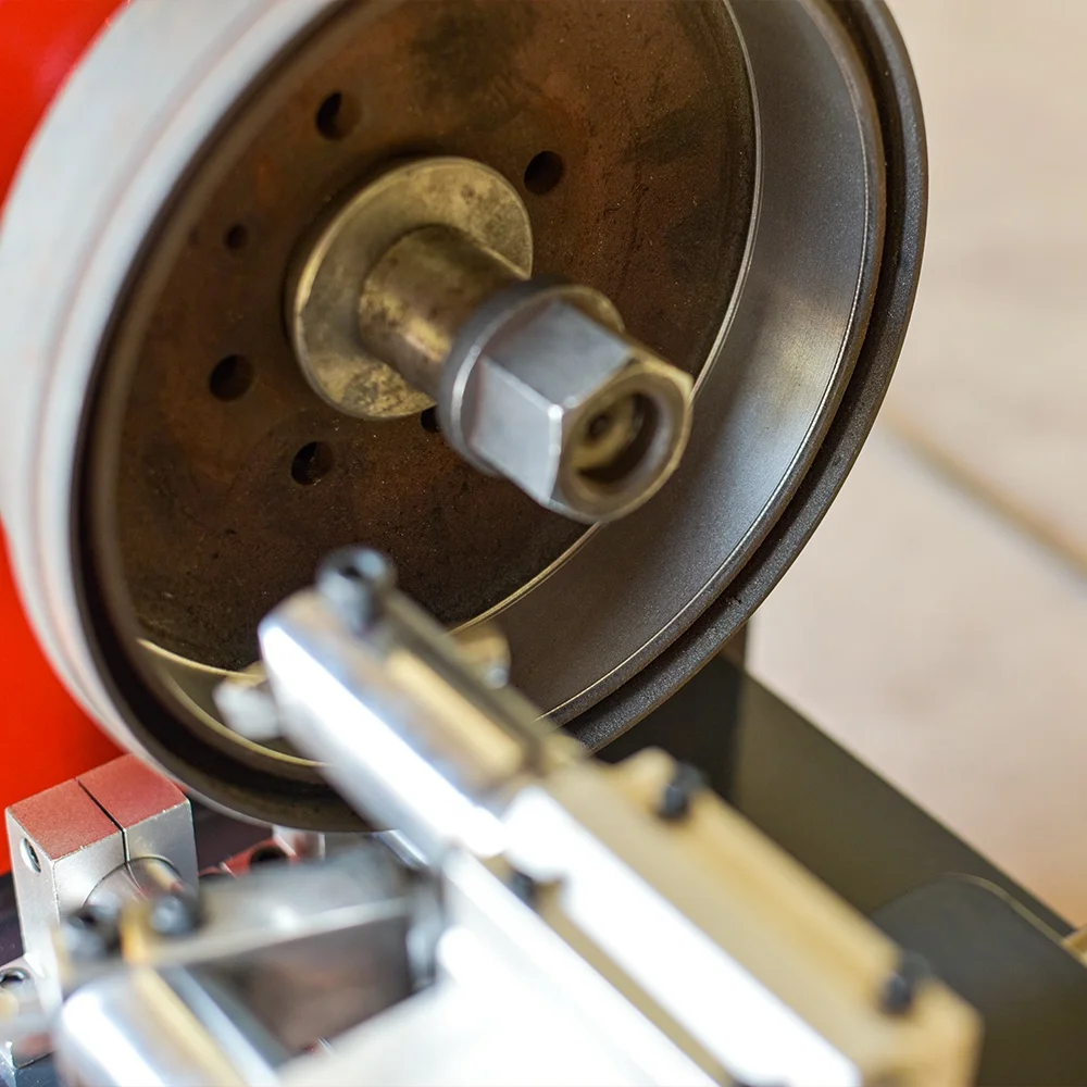 Brake Disc and Drum Cutting Machine Disc Drum Brake Cutting Lathe Machine C9335A