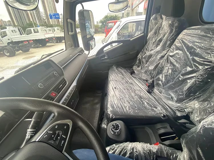 Dongfeng EV180 мини-Электрический гибридный фургон с левым рулевым хэтчбеком литиевым аккумулятором