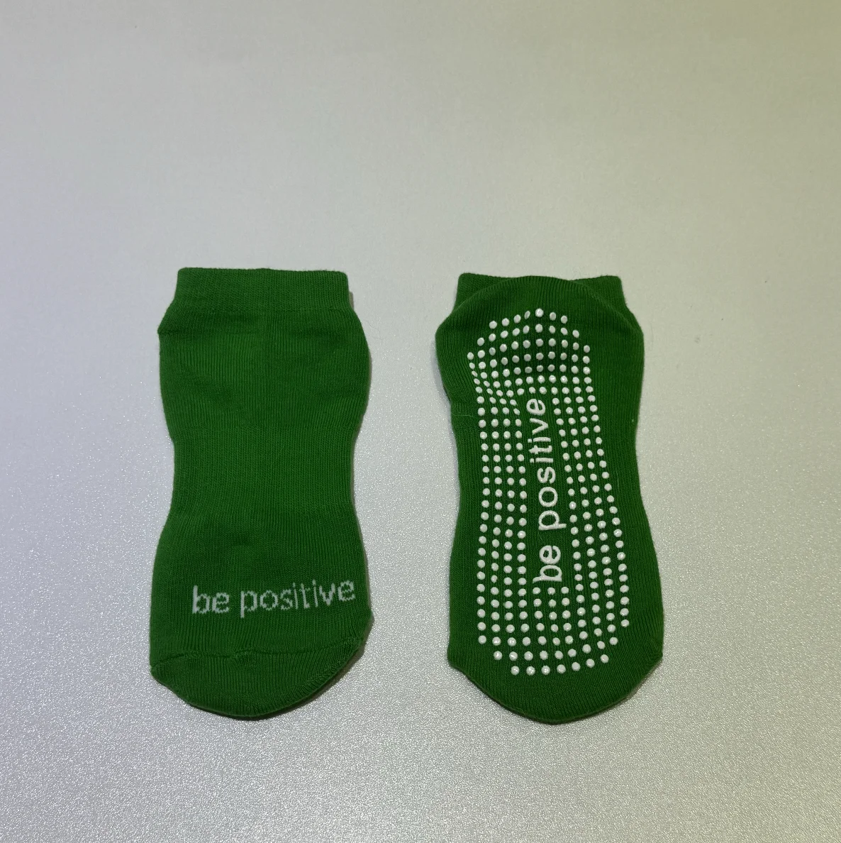 Custom Logo Grippy Socks Anti Slip Grip Ankle Pilates Socks Sports & Fitness Yoga Socks For Women Non-slip Grips