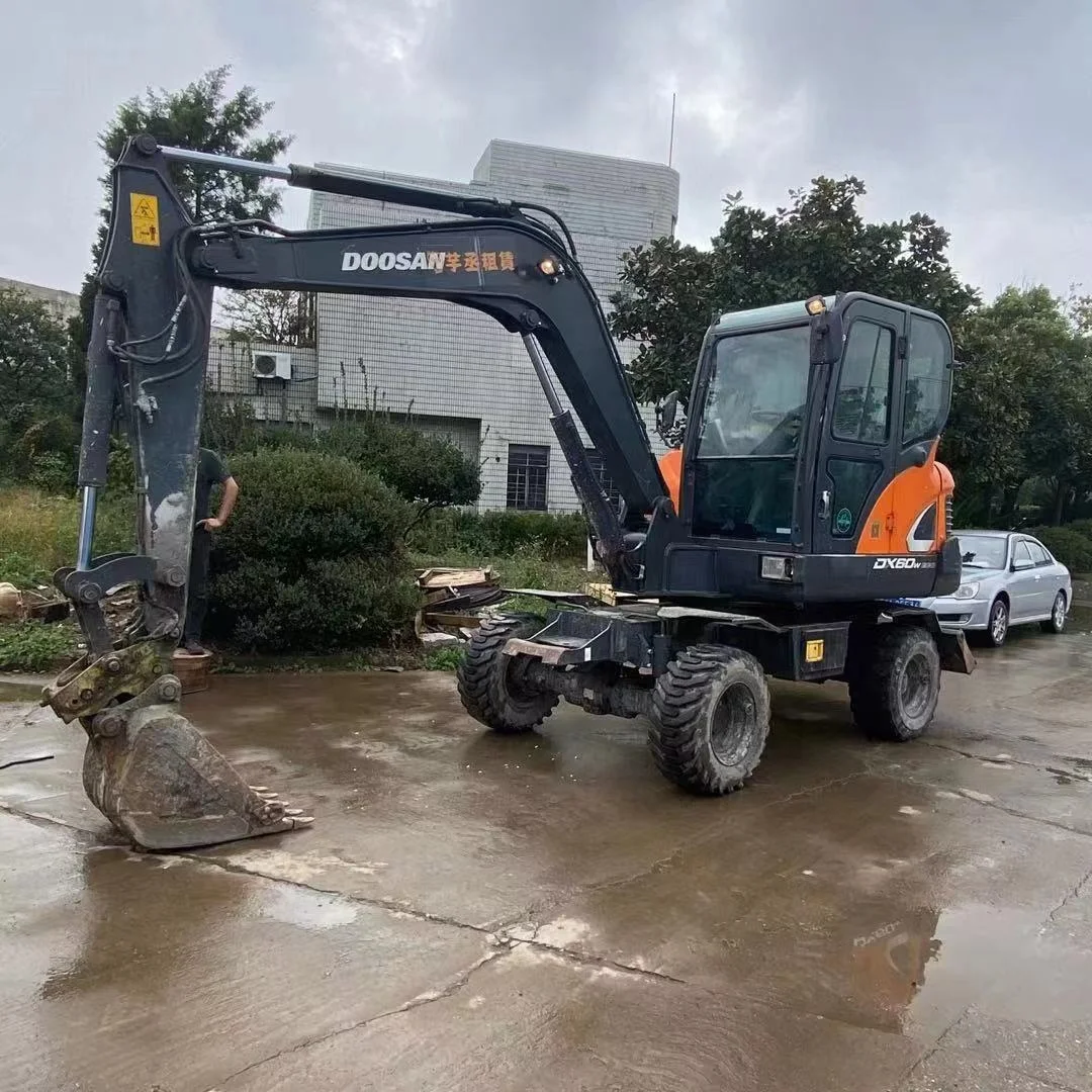 Second Hand 5 Ton 6T DOOSAN DX60W Used Wheel Digger DH60 DX60 DX220 DX225 DX300 Excavator for sale