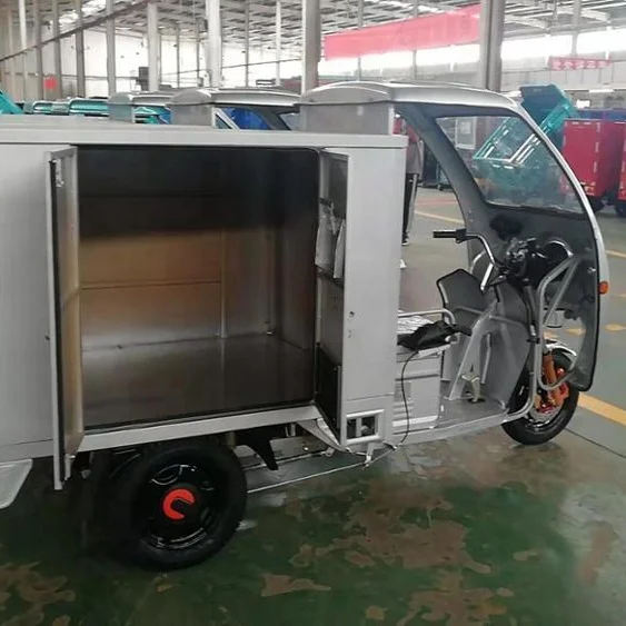 Front roof closed transport box electric tricycle tuk tuk