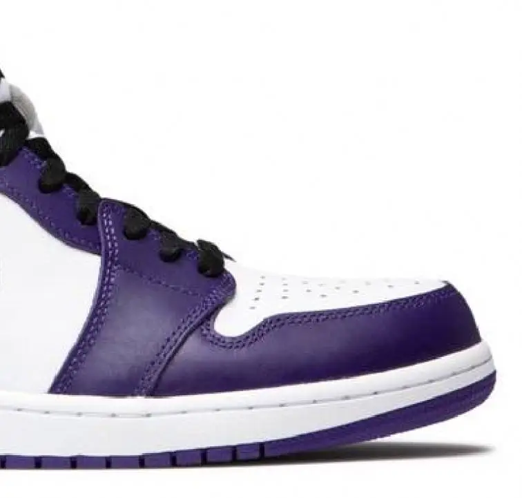 The production plant produces sample shoes, production design, cartoon beautiful and comfortable high-top net red sneakers