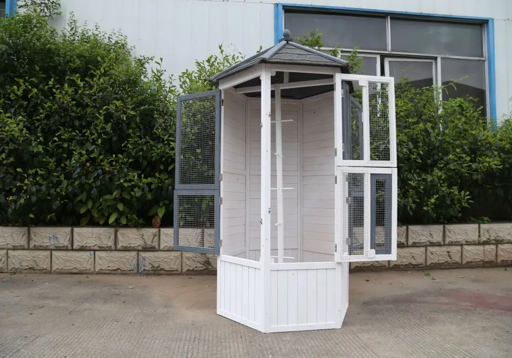 Custom Design Wooden Bird Aviary Durable Fir Wood Bird House Parrot Breeding House
