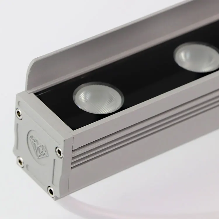 Outdoor wall washer rgbw landscape spotlight IP65 waterproof beam angle 15 degree 18w 24w 36w wall washer light