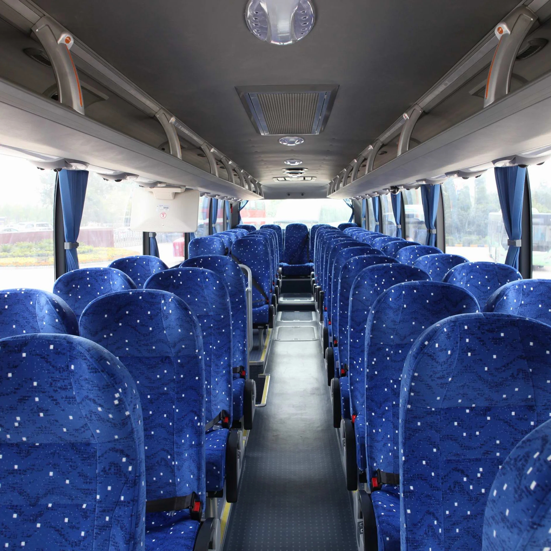 YUTONG Brand High class big bus weichai brand diesel engine 53seats big tour bus