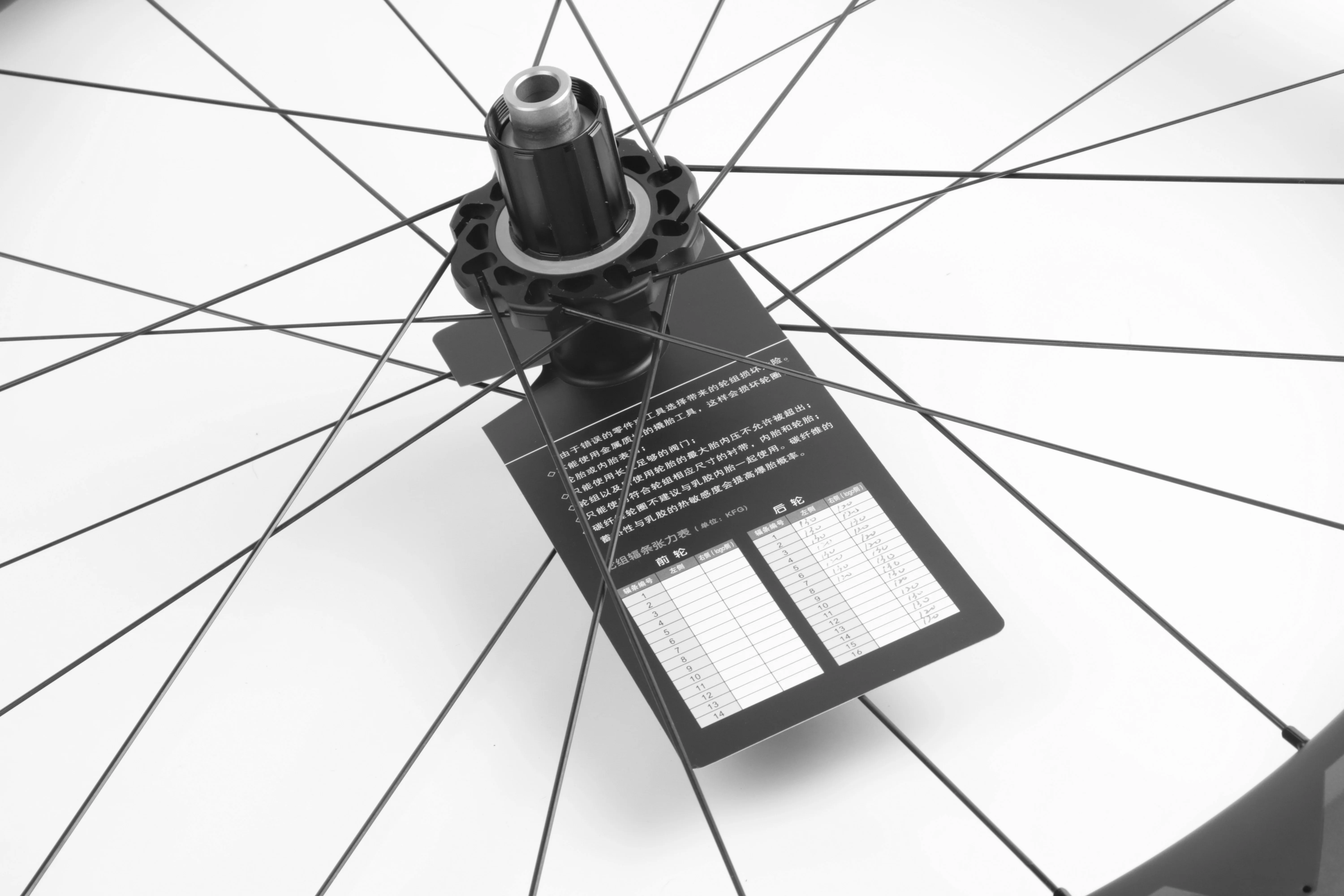 Professional Manufacturer 700C 50mm Aluminium Carbon Fiber Road Bike Wheels