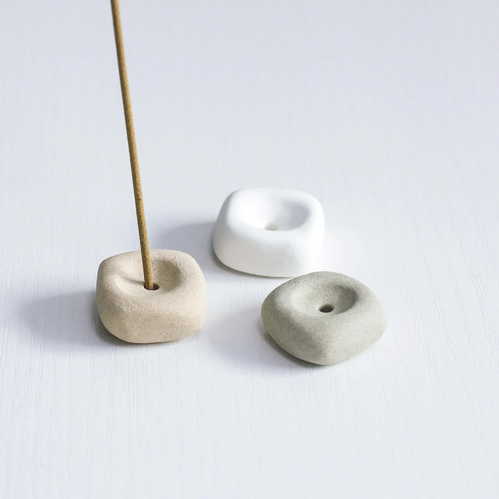 Cute Ceramic Incense Holder for Spa Yoga Meditation, Home Decor Coarse Pottery Incense Sticks Holder Incense Stand