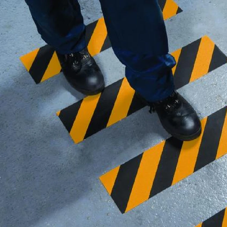 Hot Sale Waterproof Station Road Stairs  grip tape  heavy duty Black anti slip tape for stairs Step Thread