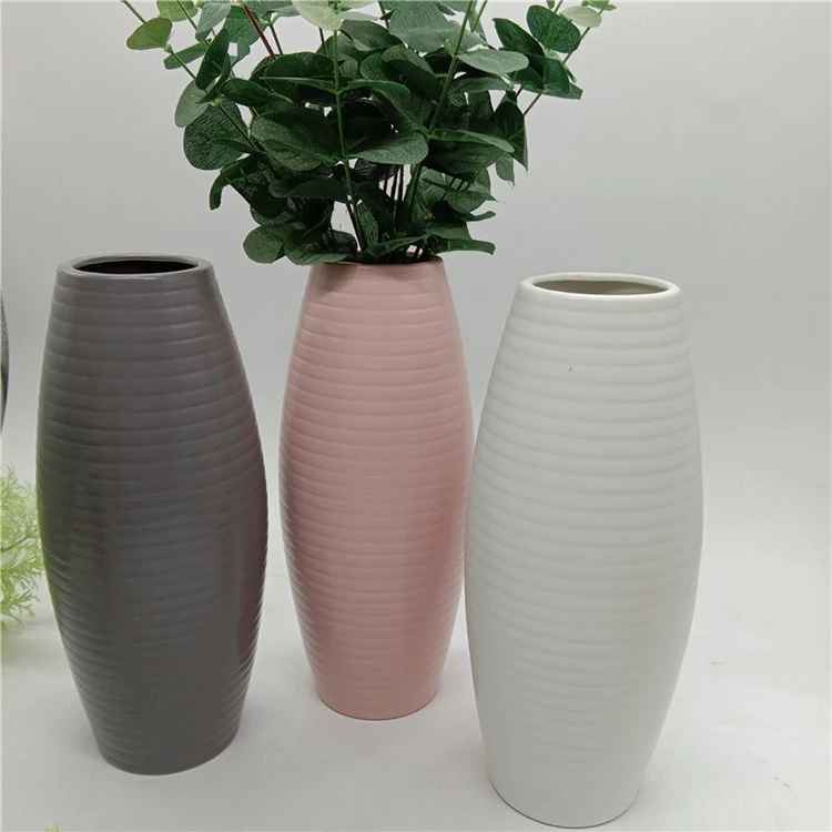 2021 New Design Hammered Ceramic White Flower Vase Ceramic Clay Vases Galvanized White Square Vases