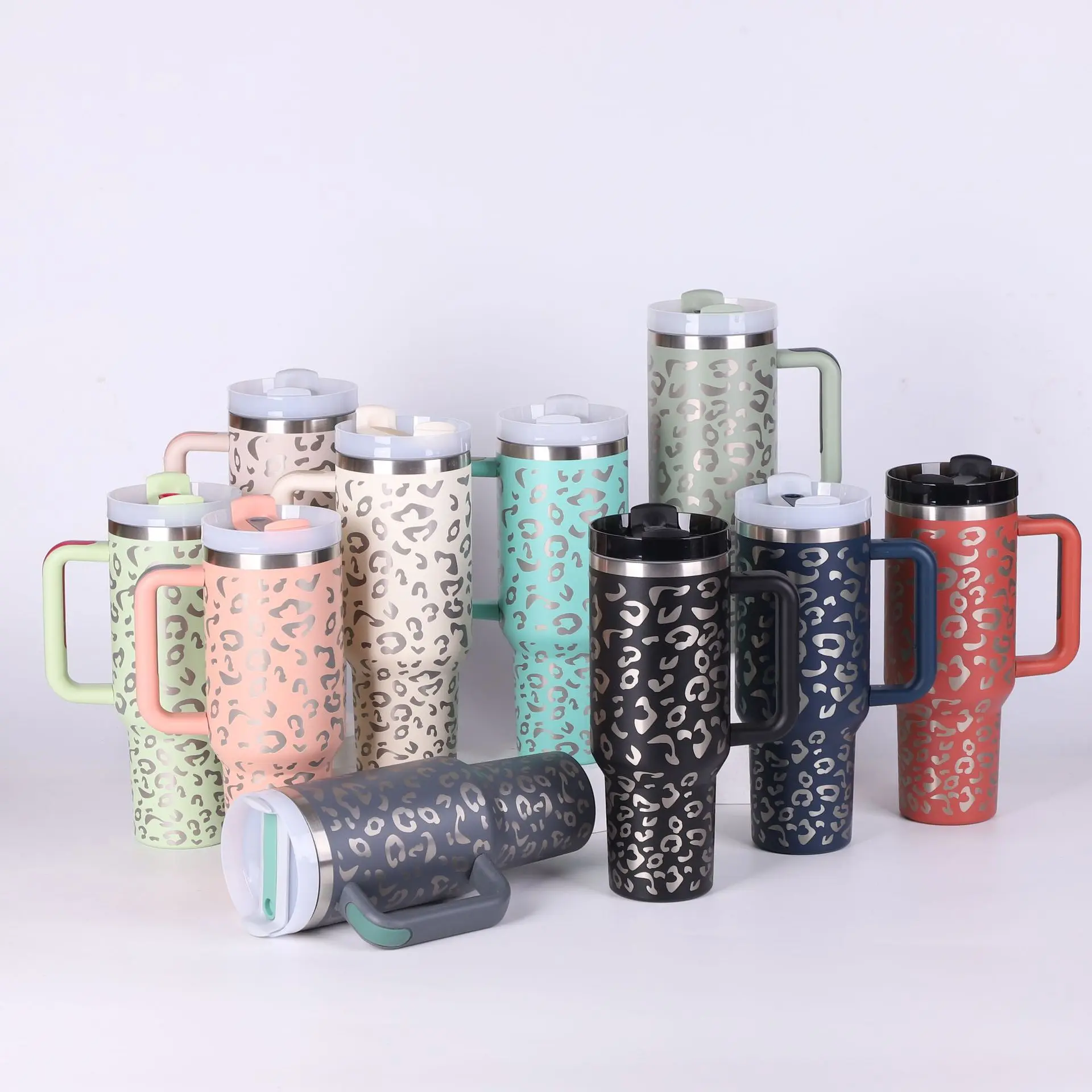 hot sale 30OZ 40 Oz Leopard Cow Engraved Double Insulated Travel Mug H2.0 40Oz Tumbler With Handle