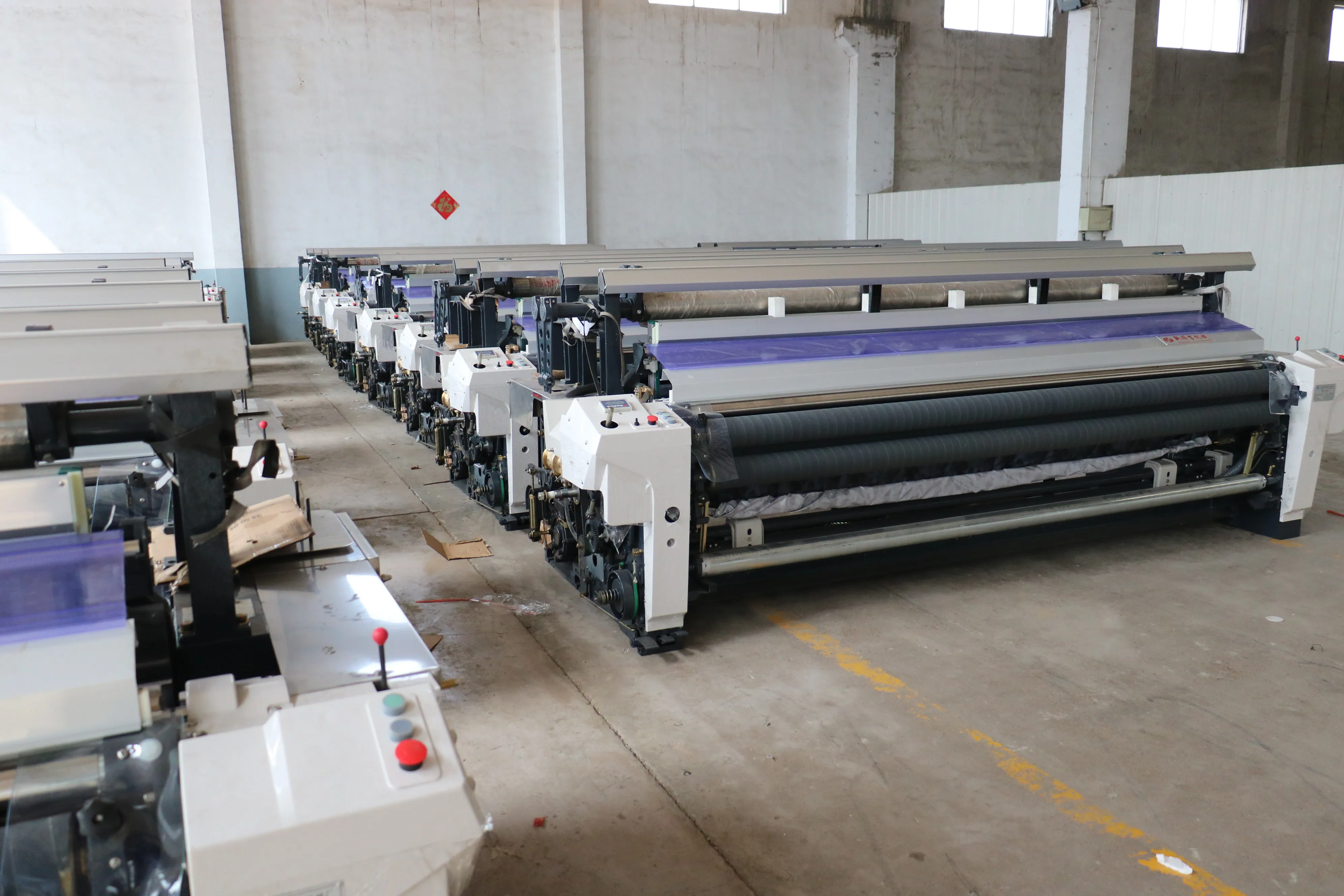 Weaving Loom Machine with water jet power hot sale in Southeast Asia