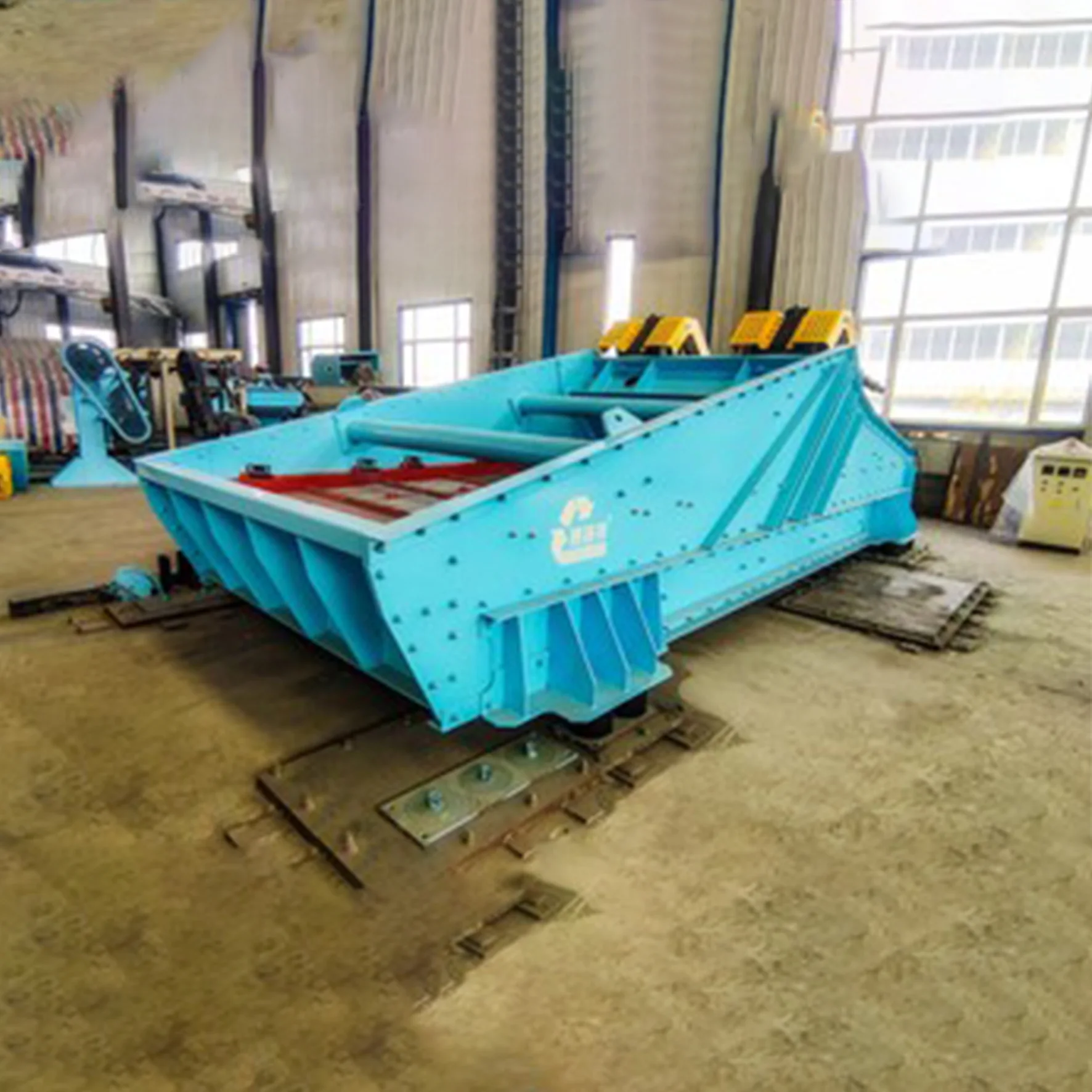HOT SALE 2024 Vibrating Screen in China Linear Screen for Mineral Processing Metal Recycling