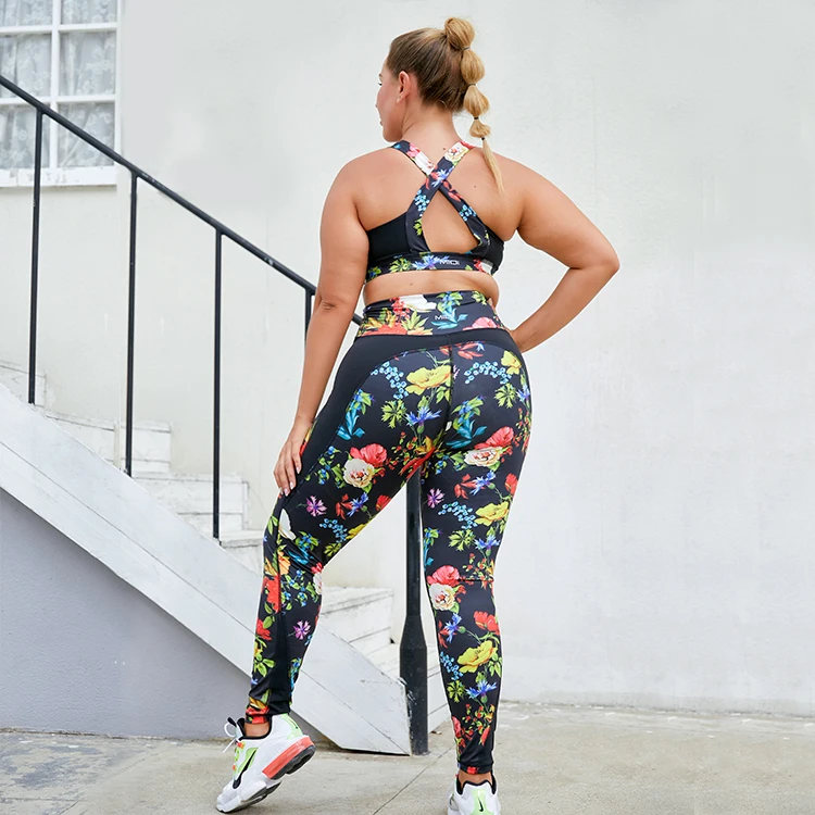 New Arrival Plus Size Yoga Clothes Flower Print Fashion Yoga Suit Butt Lifting High Waist Yoga Pants Set