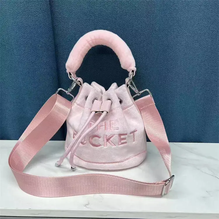 2023 New Arrivals ladies fashion handbags The Bucket Bag Designer Shoulder purses and handbags luxury women The Tote Bag