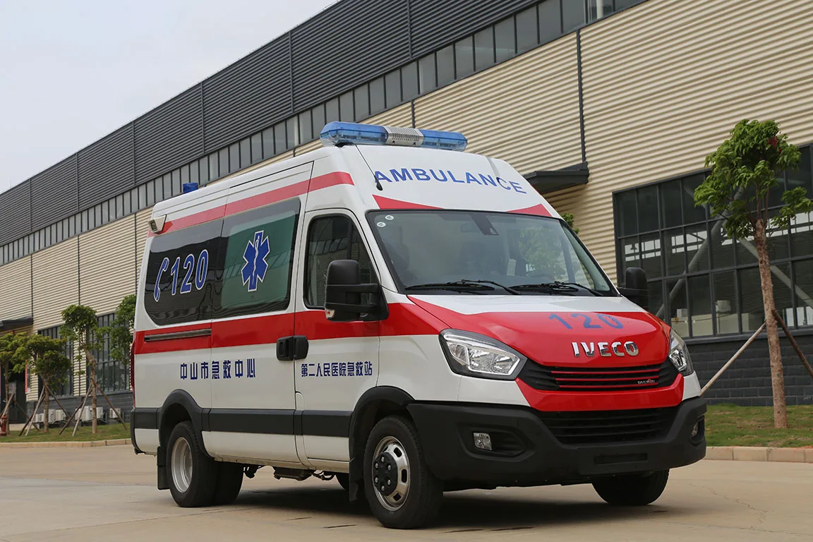 Brand New 4x2 Emergency Ambulance Vehicle NAVECO Ousheng Monitoring Medical Ambulance Car Price for exporting