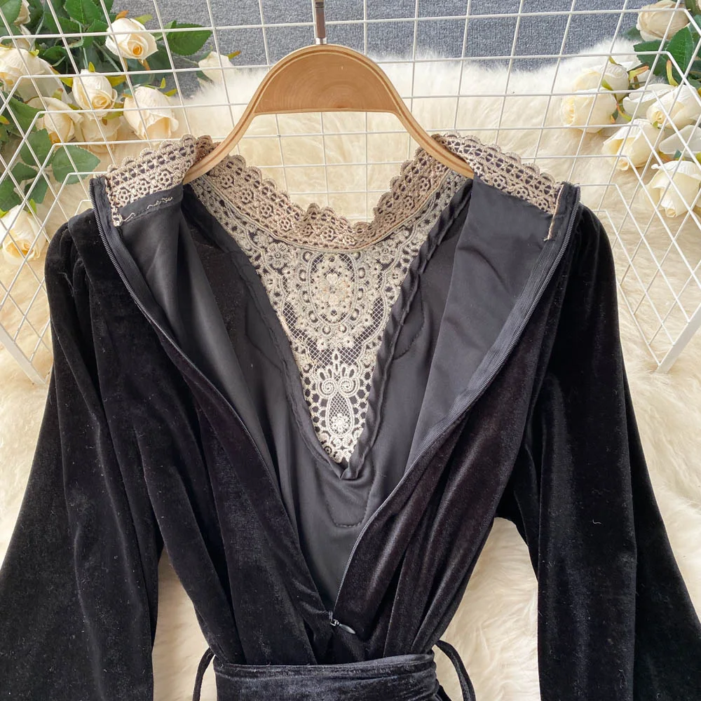 Custom autumn winter long skirt slimming lace embroidery rhinestone stitching black velvet dress silver golden black dress