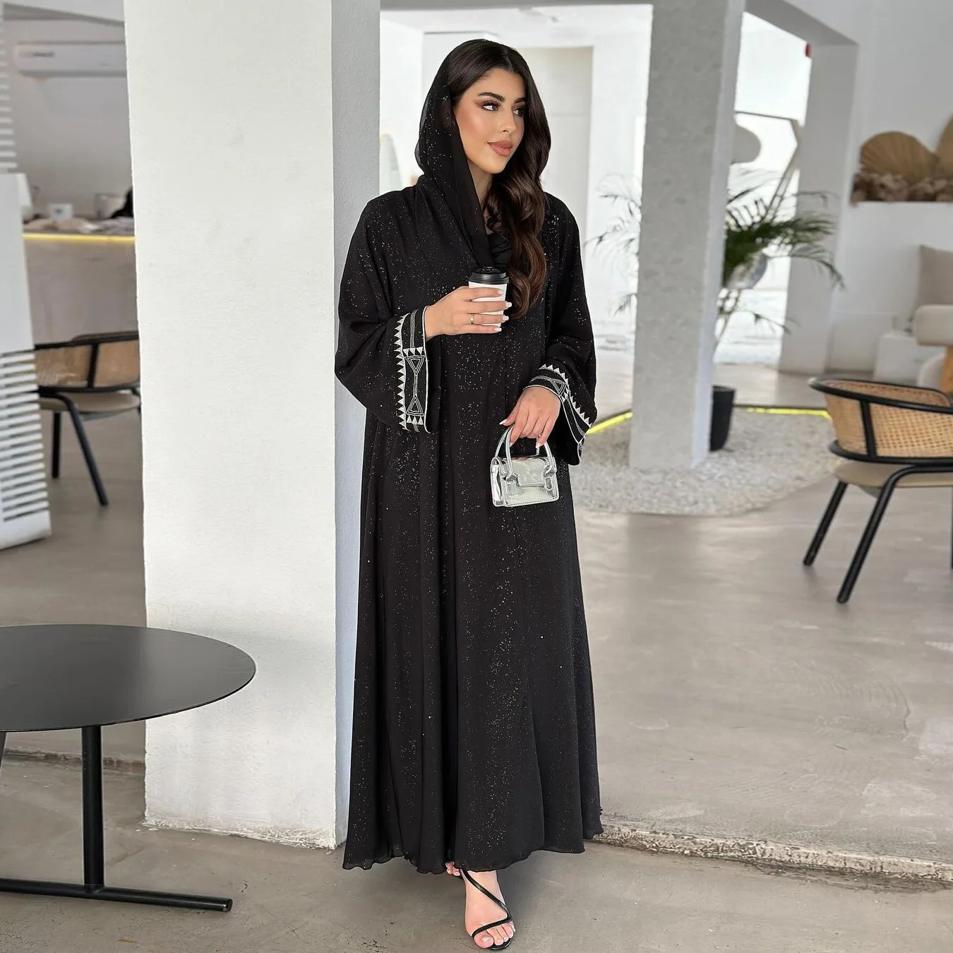 MQ109 Middle Eastern Dubai Traditional Muslim Clothing Elegant Embroidery Abaya Women Muslim Dress Cardigan Outer Robes Femme