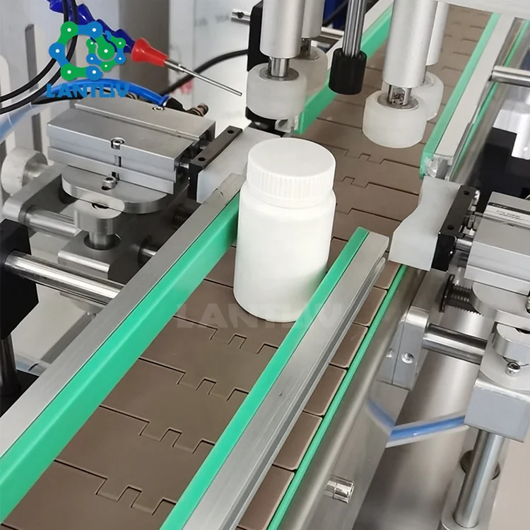 Полностью автоматическая четырехколесная Зажимная скручивающаяся укупорочная машина Косметическая Медицинская бутылка для еды 4 колеса Скручивающиеся укупорные машины