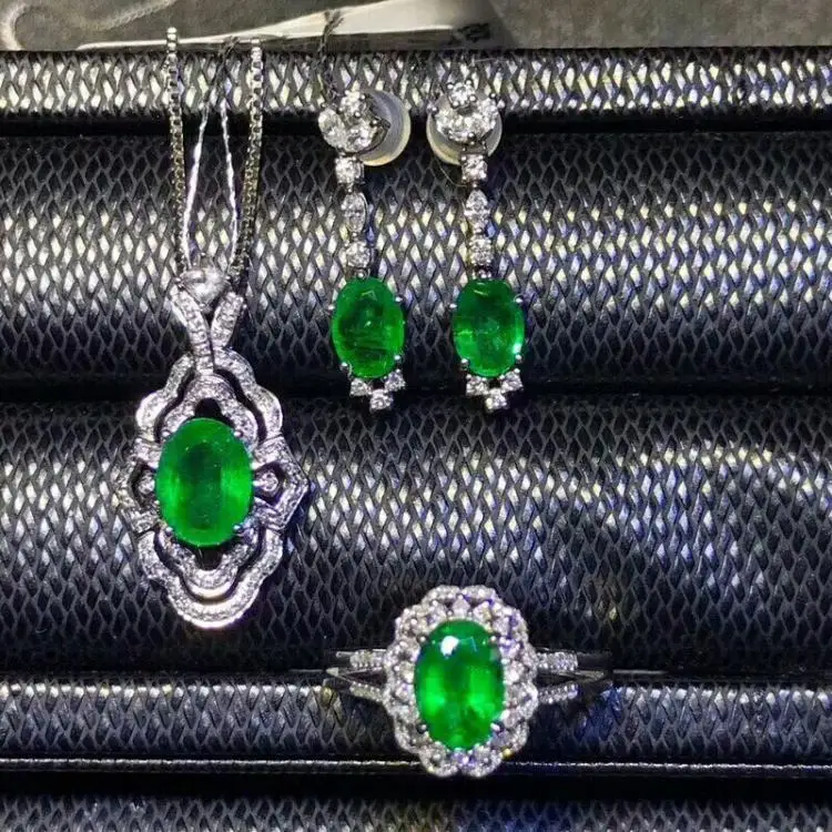 High Quality Machine Cut Green Emerald Stone Genuine Columbia Hydrothermal Loose Emerald Stone