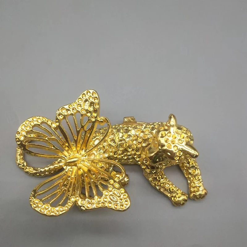 Wholesale crystal ball stand  metal camel  sphere standcrystal sphere stand  crystal ball base own factory