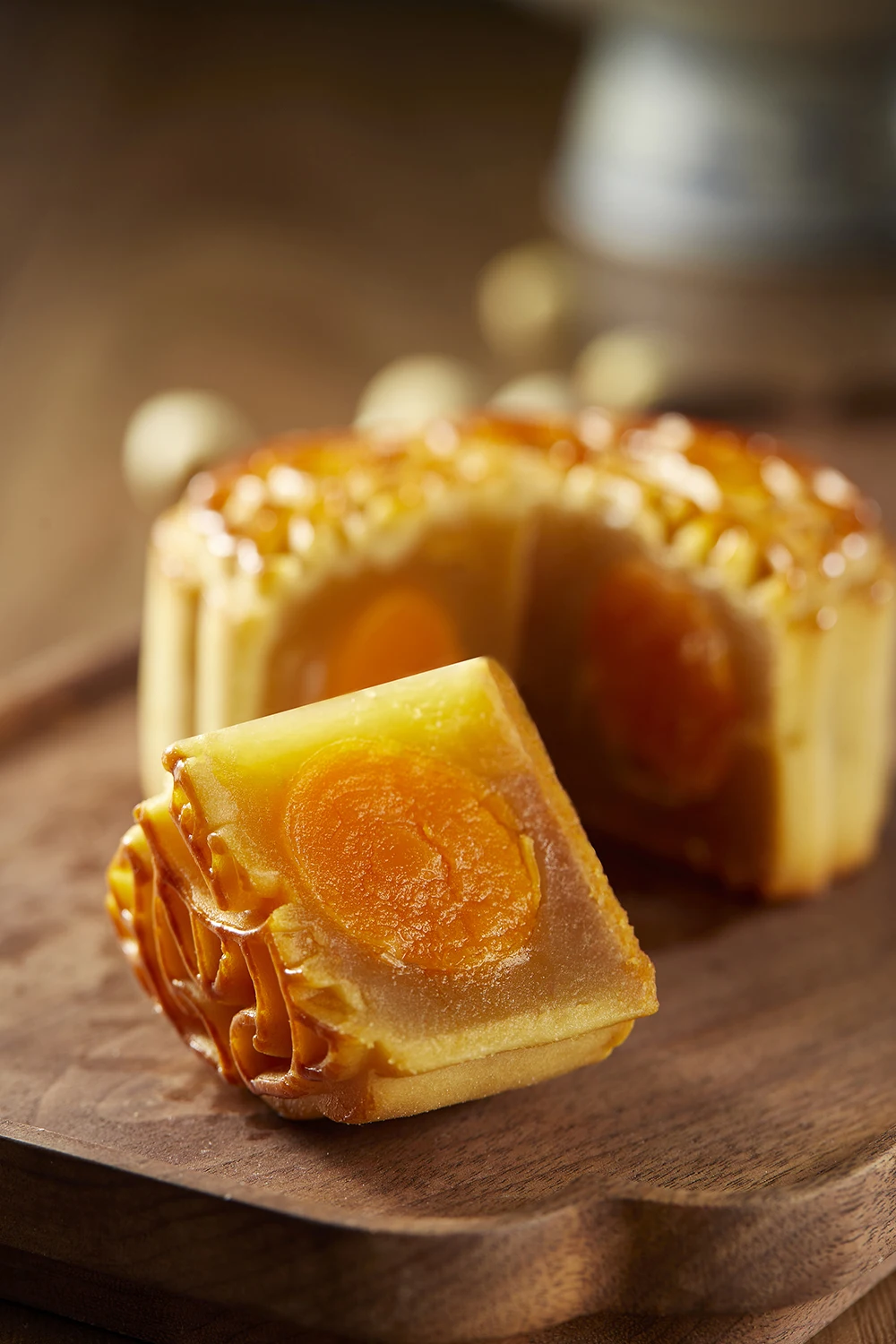 Hot Sale Chinese Chestnut  Egg York Mooncake and Matcha Intercontinental Mooncake Promotion 2022