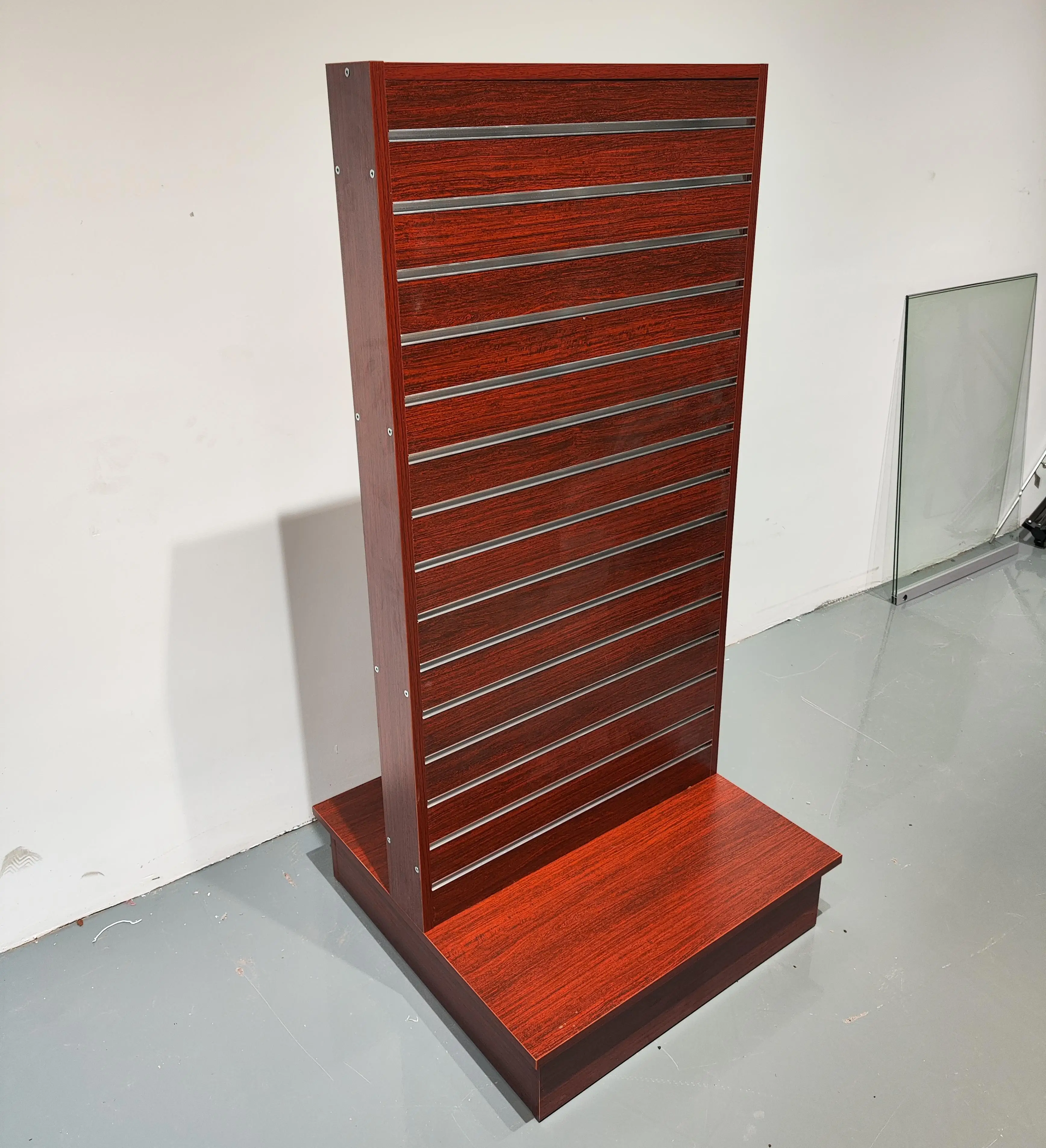 Red Melamine Surface MDF Display Stand Custom Display Rack For Shopping Store