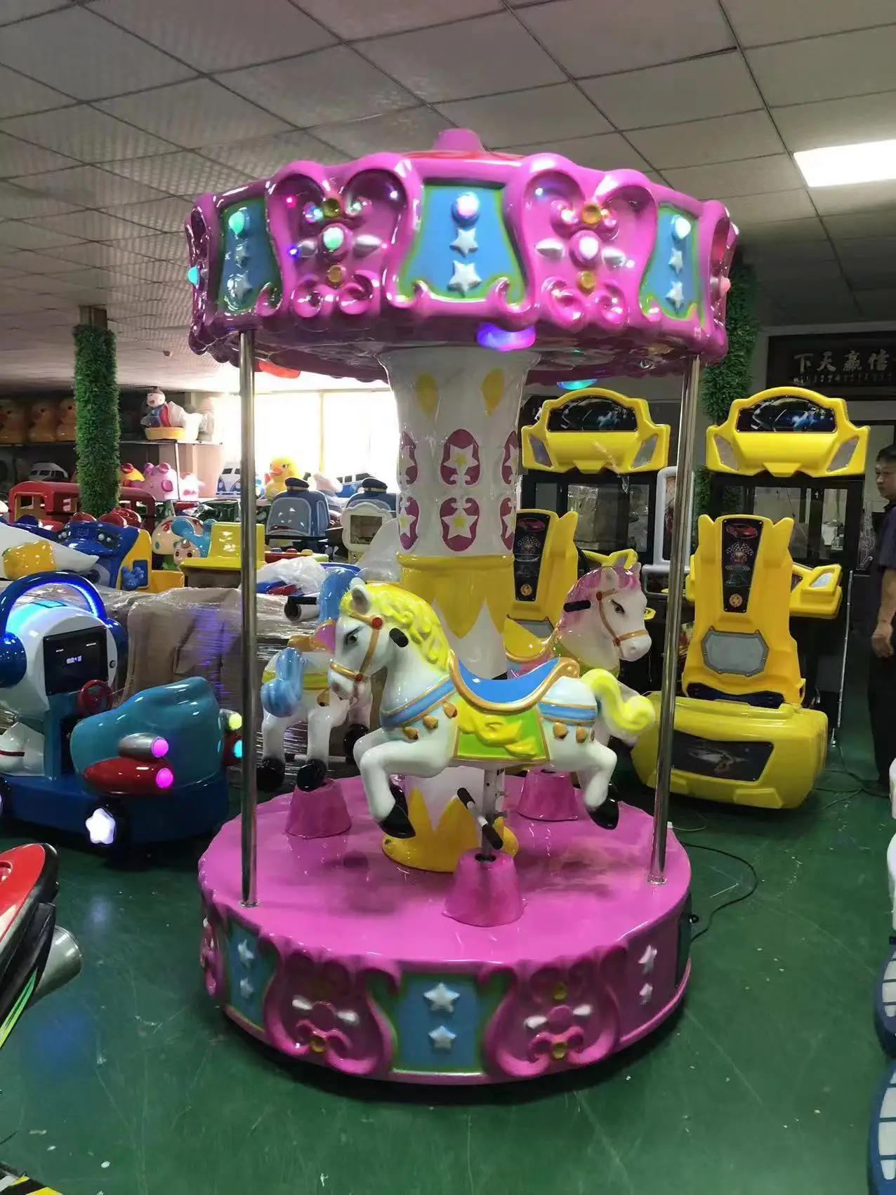 Factory Price Crown Carousel Coin Operated Games Merry Go Round Kiddie Rides Carousel Horse
