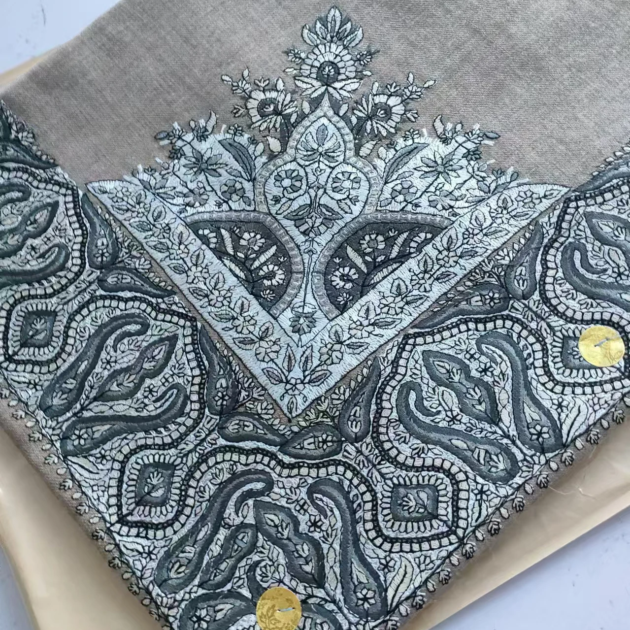 Ready Goods Embroidered Arab Yashmagh Shemagh Muslim Hijab Head Scarf With Many Color 55x55inch embroidery 10cm